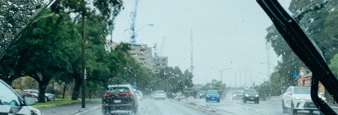 Illustration of a windscreen on a rainy day